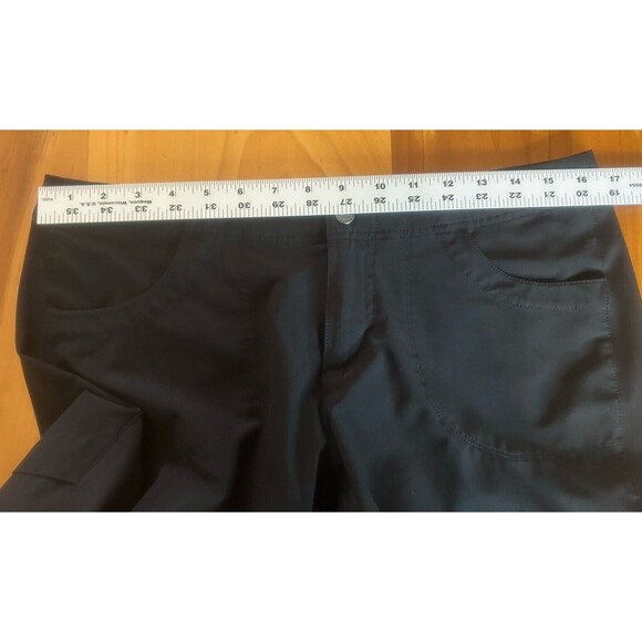 Patagonia Women’s Capris. Size 10. Flat Front. Pockets. Straight Leg. - Picture 2 of 9